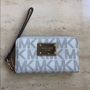MK CLUTCH/WALLET